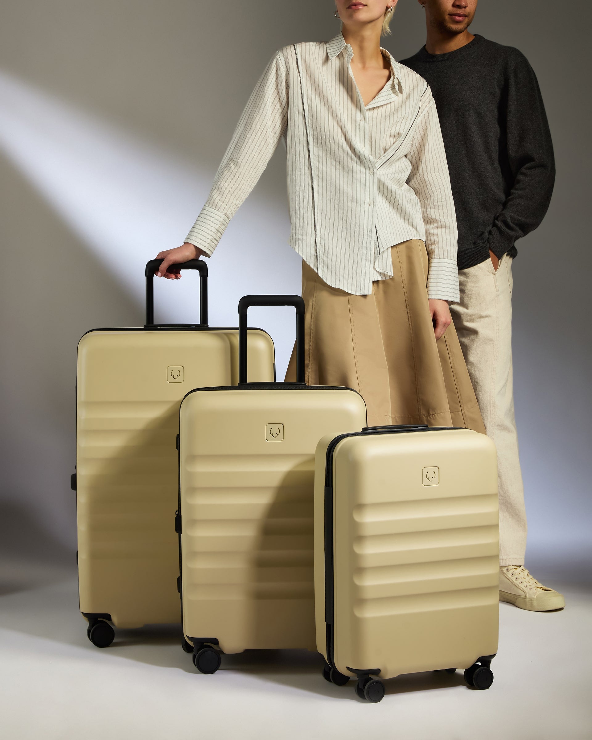 Large Carry-on Luggage Set in Dune Yellow - Icon Stripe