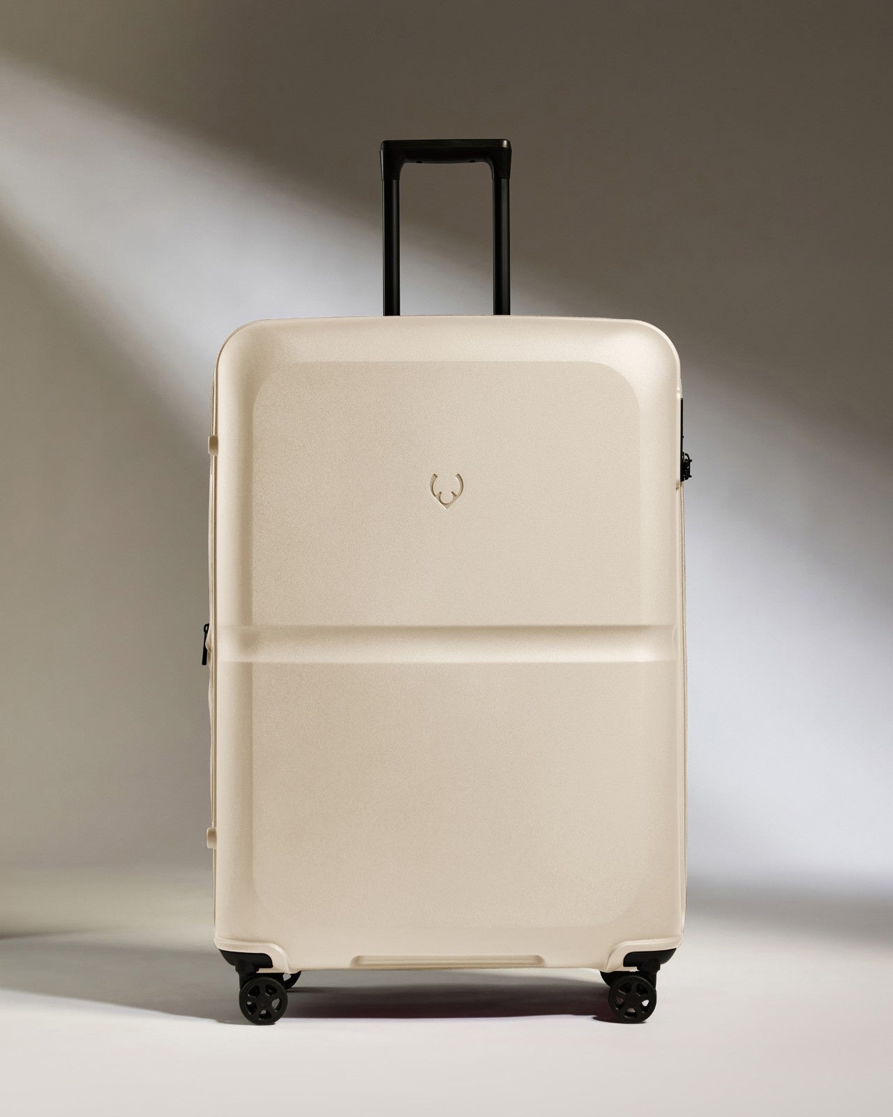 Large Luggage in Wheat Beige - Single Stripe