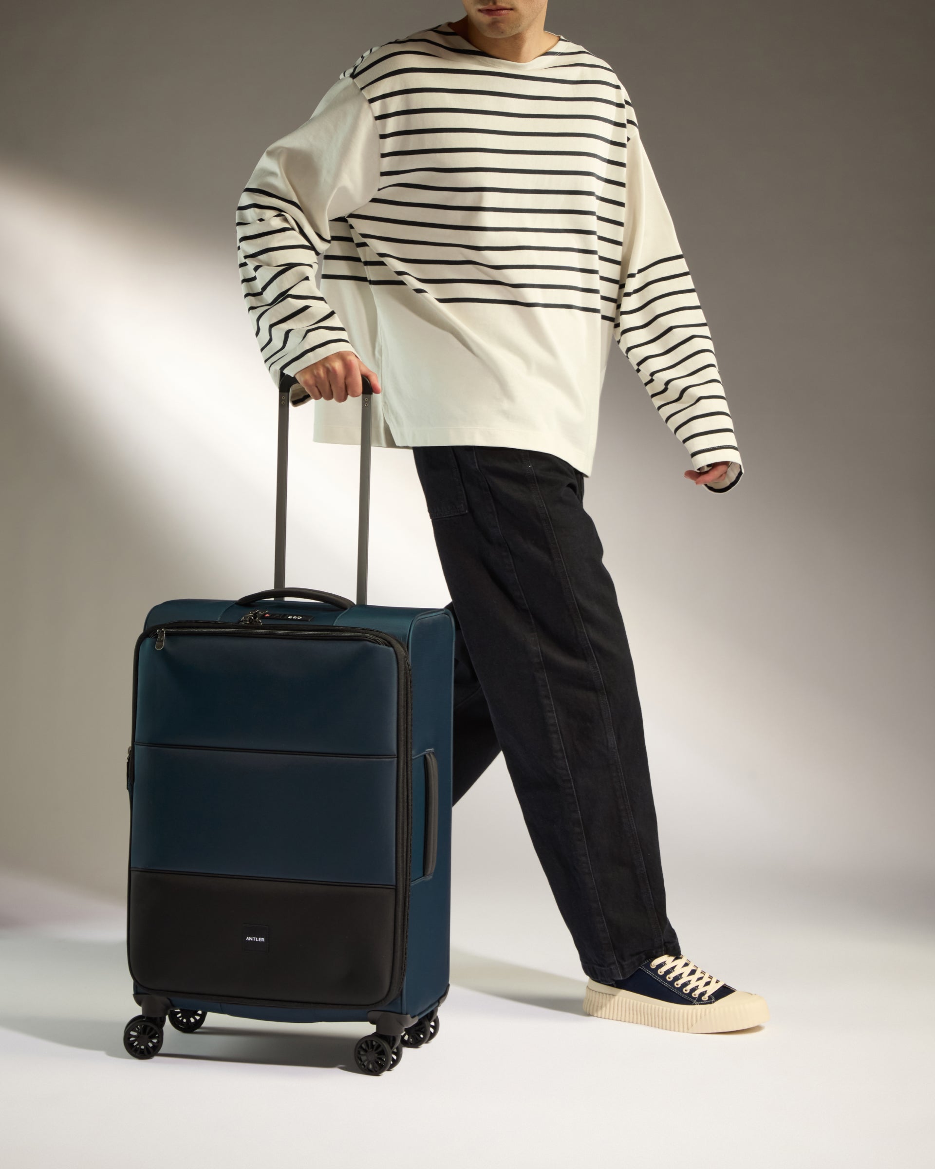 Lightest Medium Luggage in Indigo - Soft Stripe