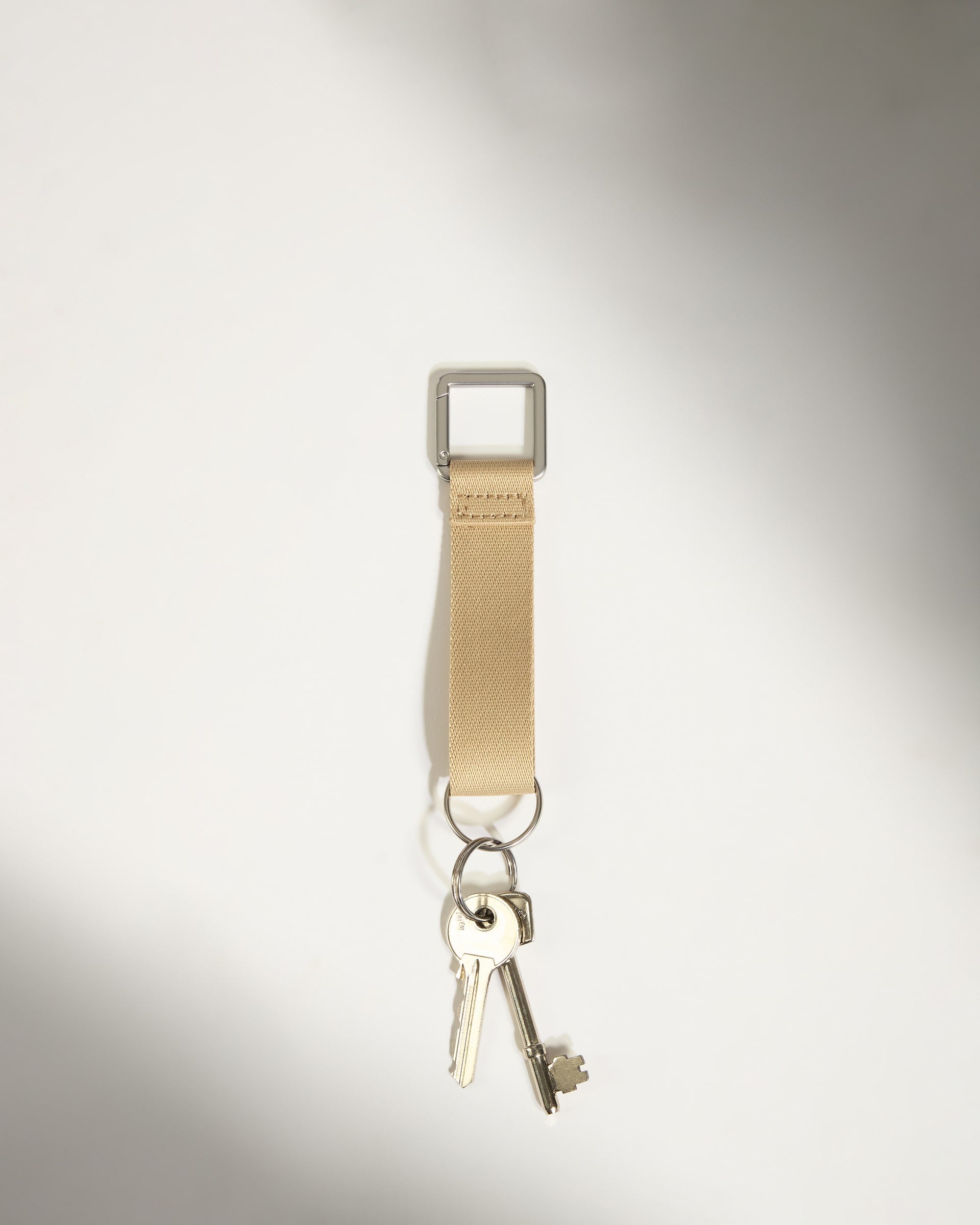 Icon Keyring in Sand