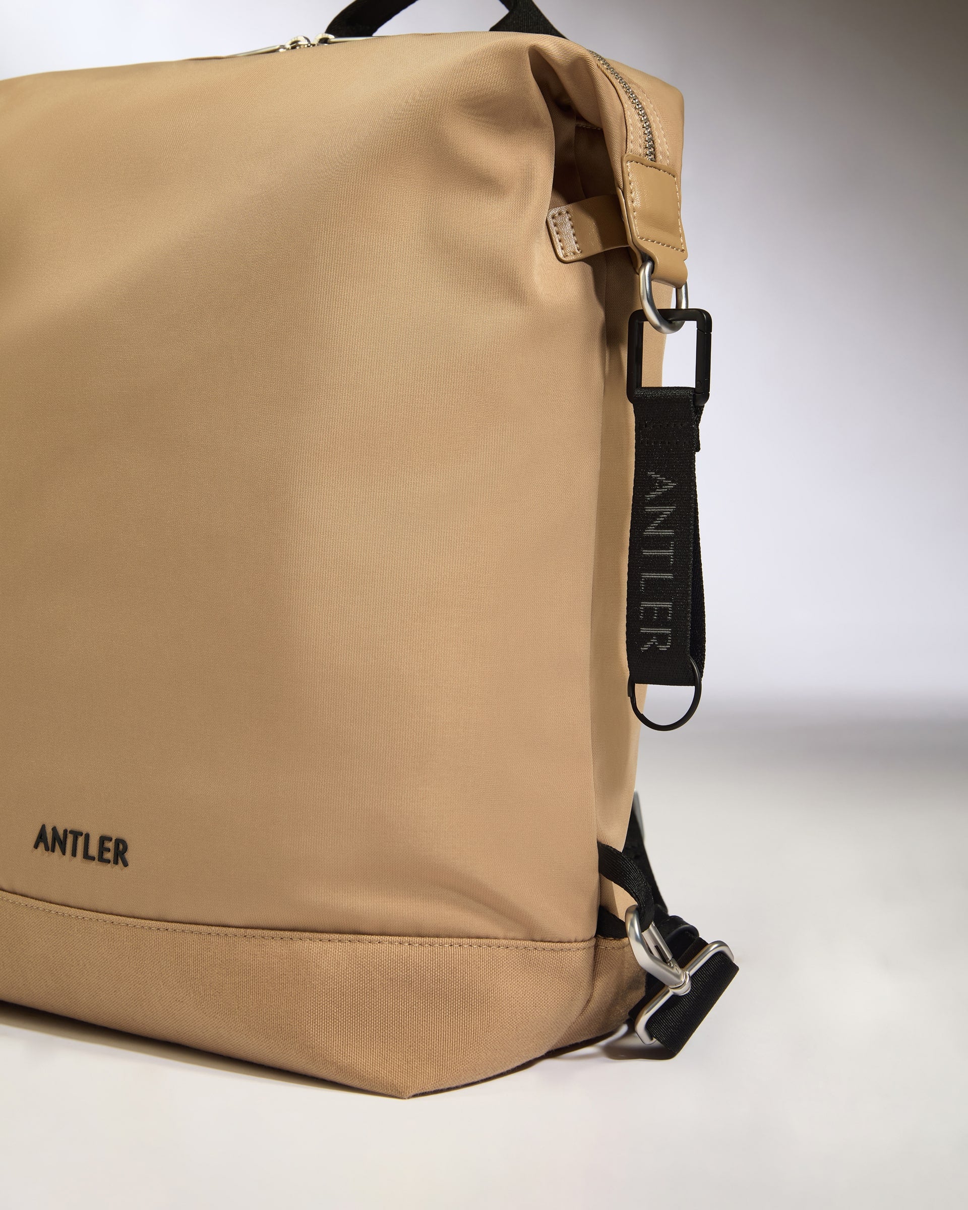 Icon Keyring in Black