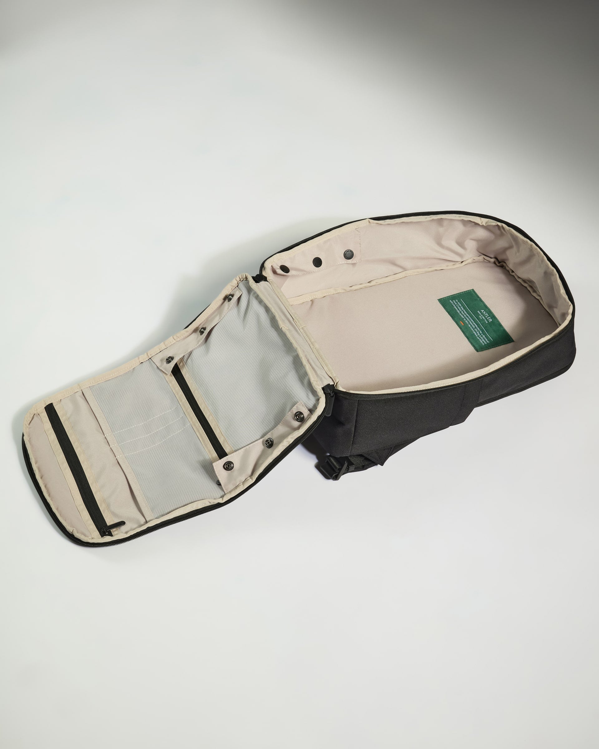 Backpack in Black - Urban Light