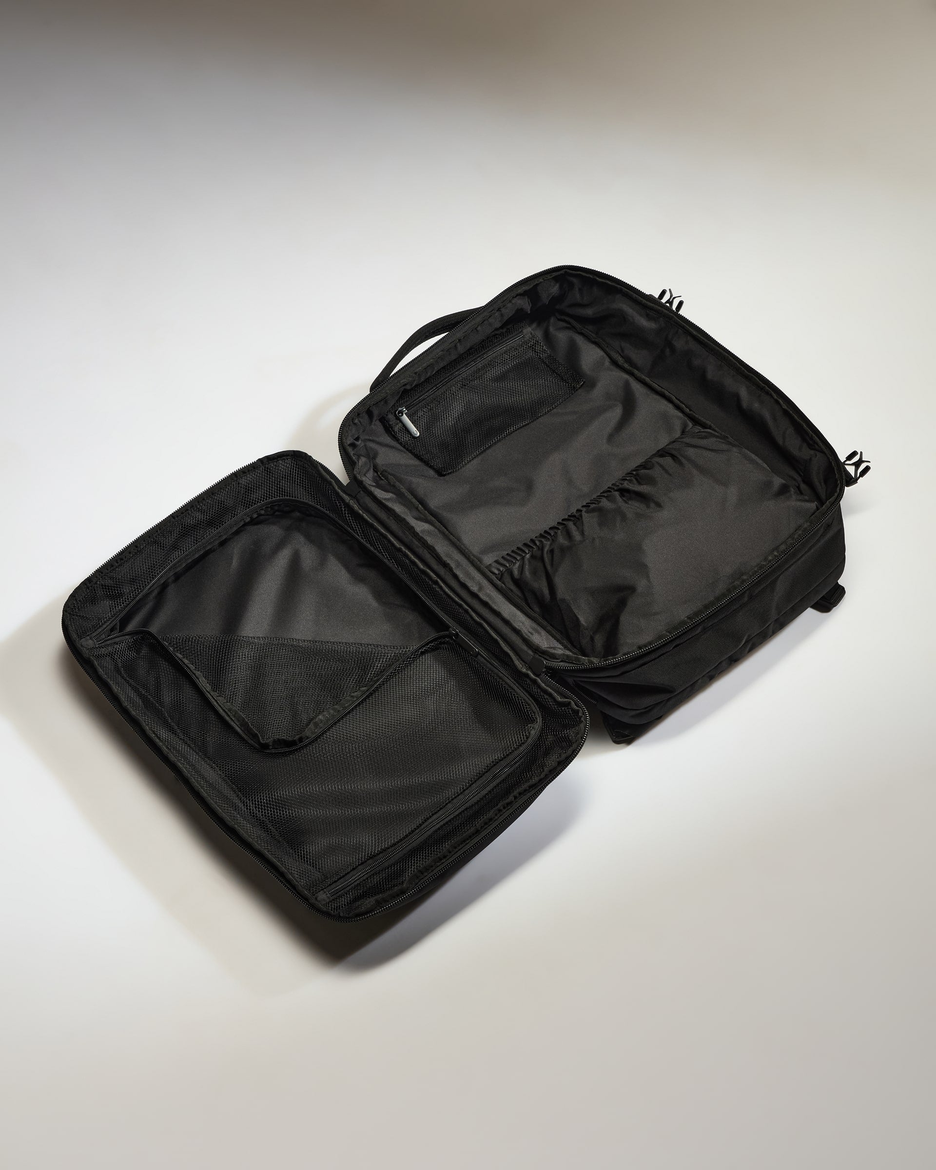 Discovery 45L Backpack in Black