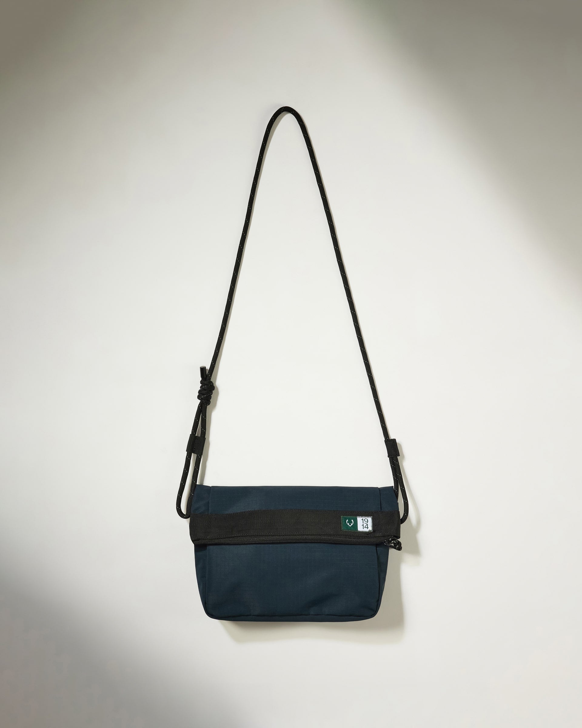 Essential Crossbody Bag in Navy