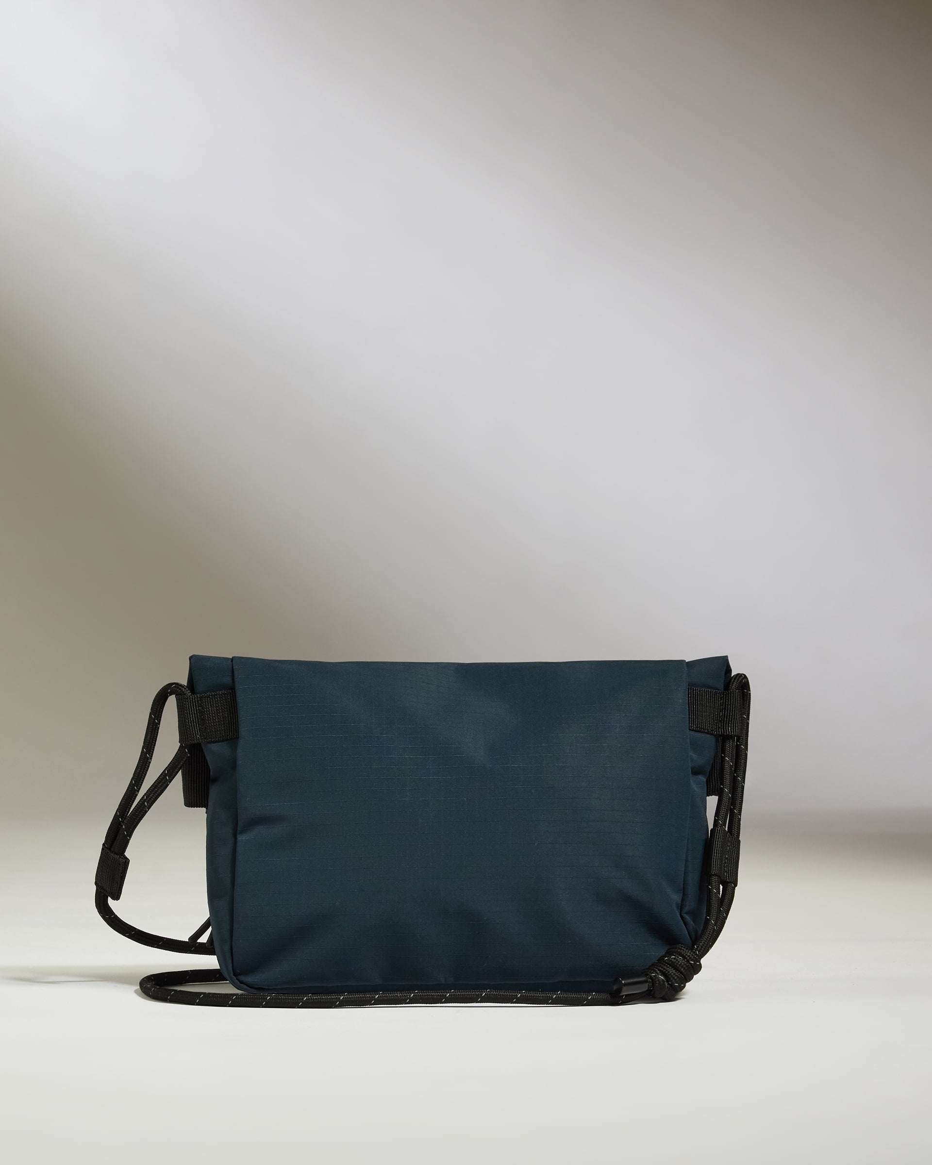 Essential Crossbody Bag in Navy
