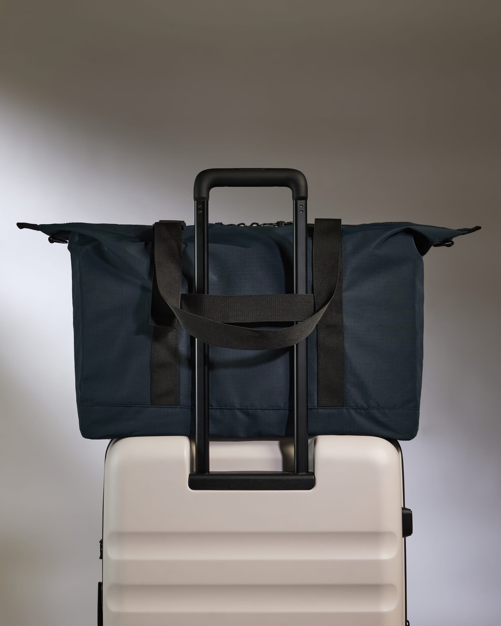 Essential Weekender Bag in Navy