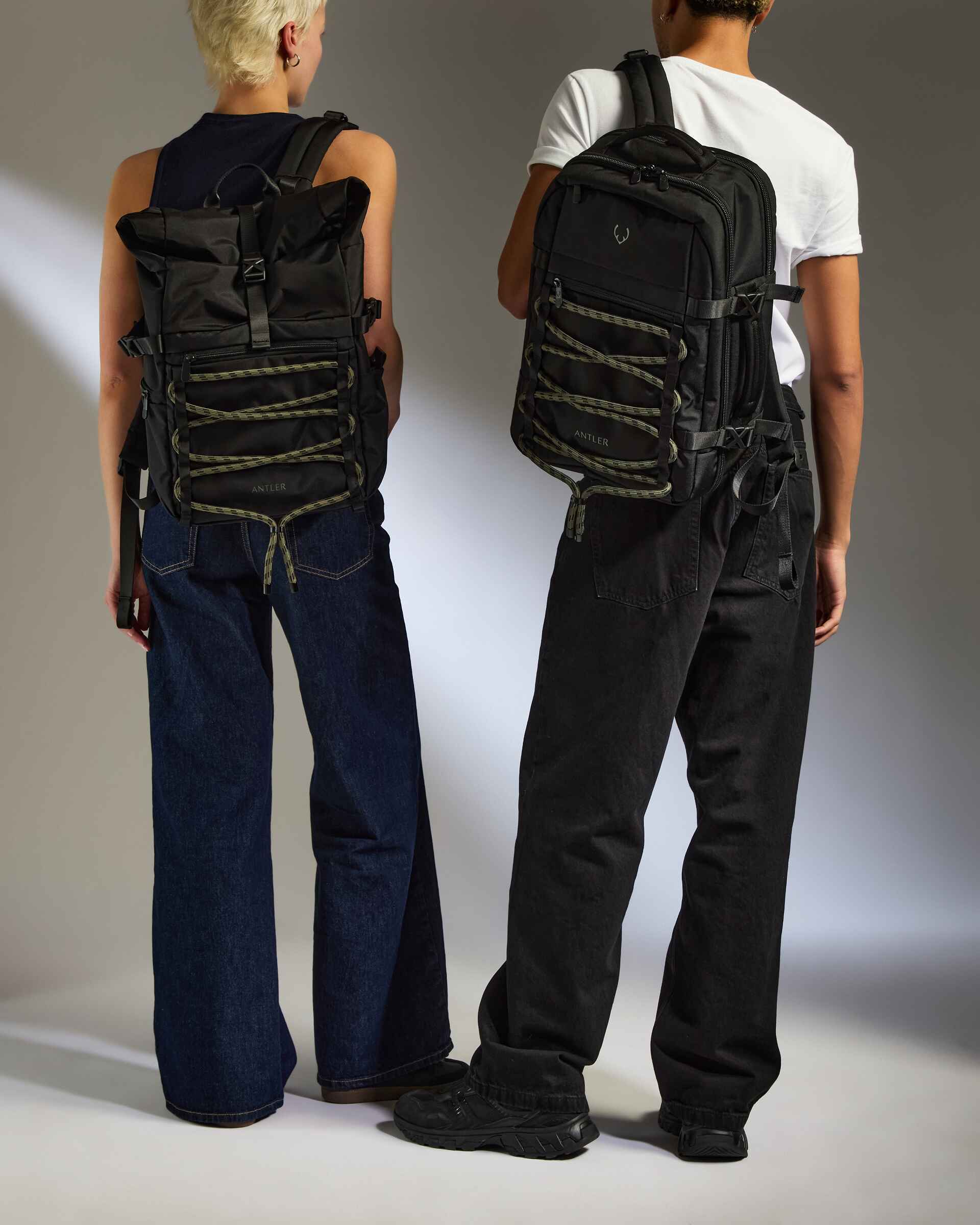 Discovery Backpack in Carbon Black