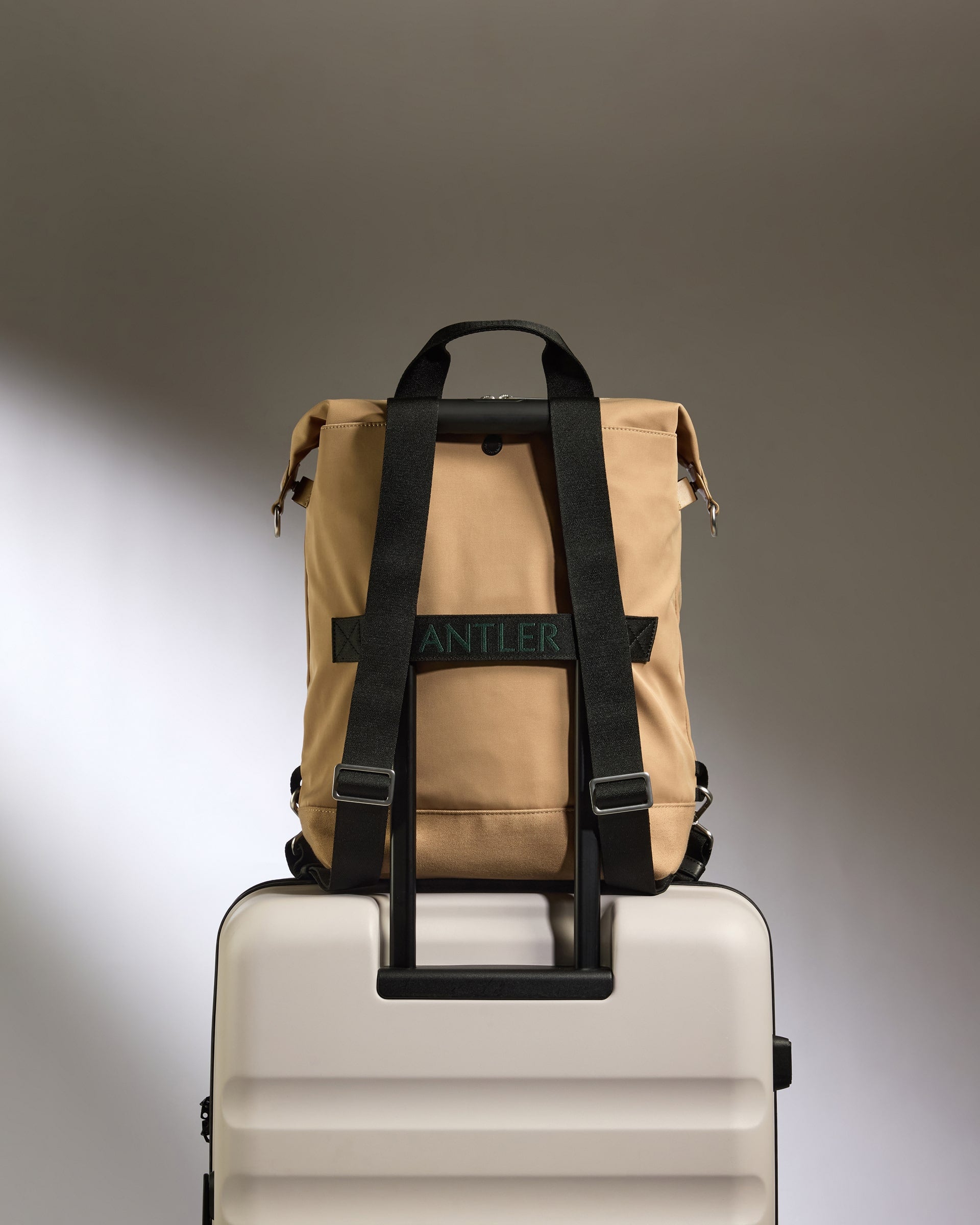 Icon 2-in-1 Tote Backpack in Sand