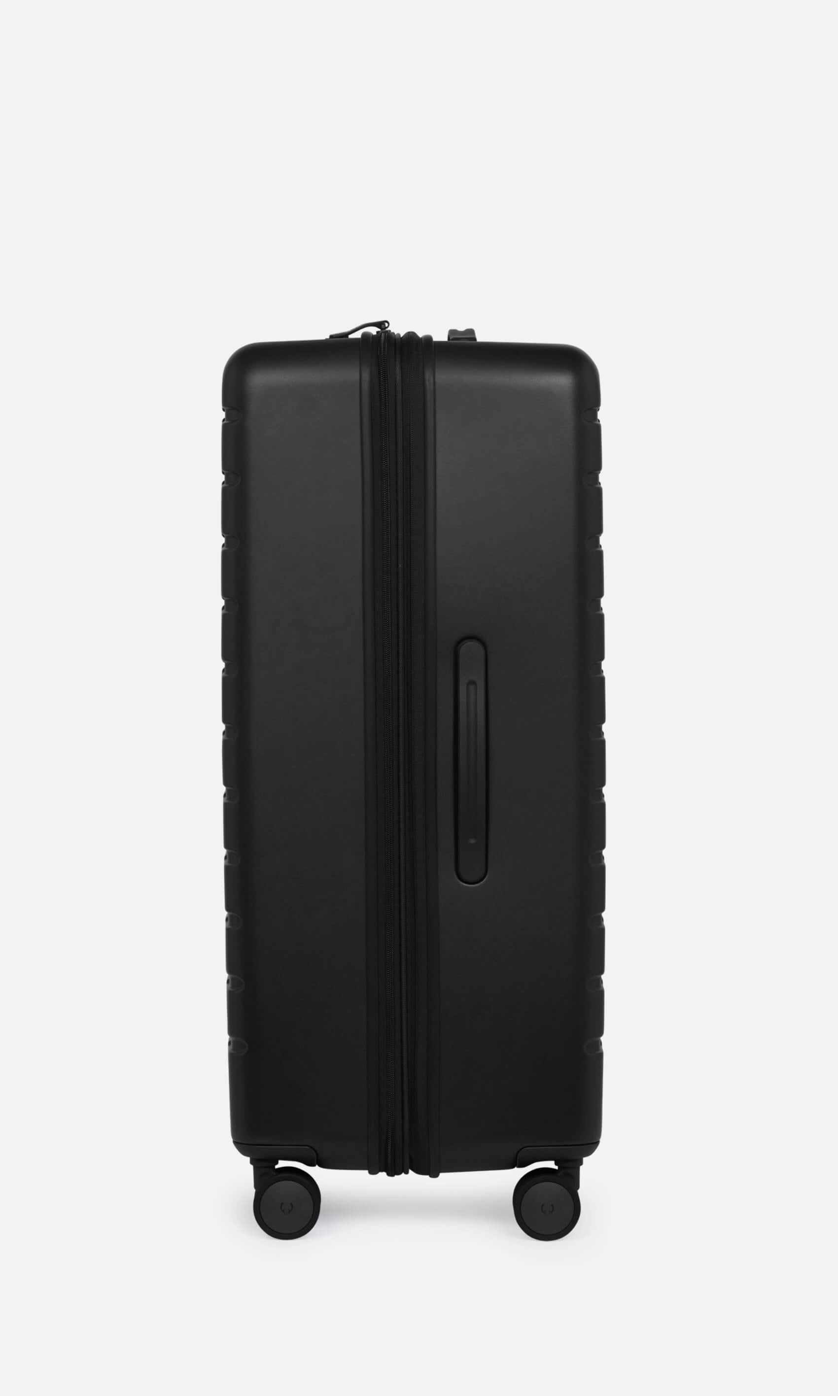 Large Luggage in Midnight Black - Stamford 2.0